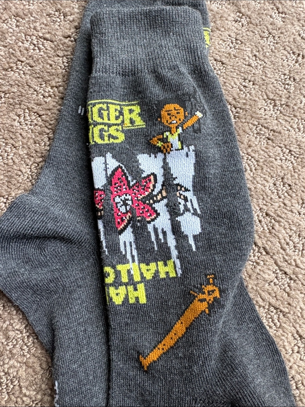 Stranger Things socks - Picture 7 of 8